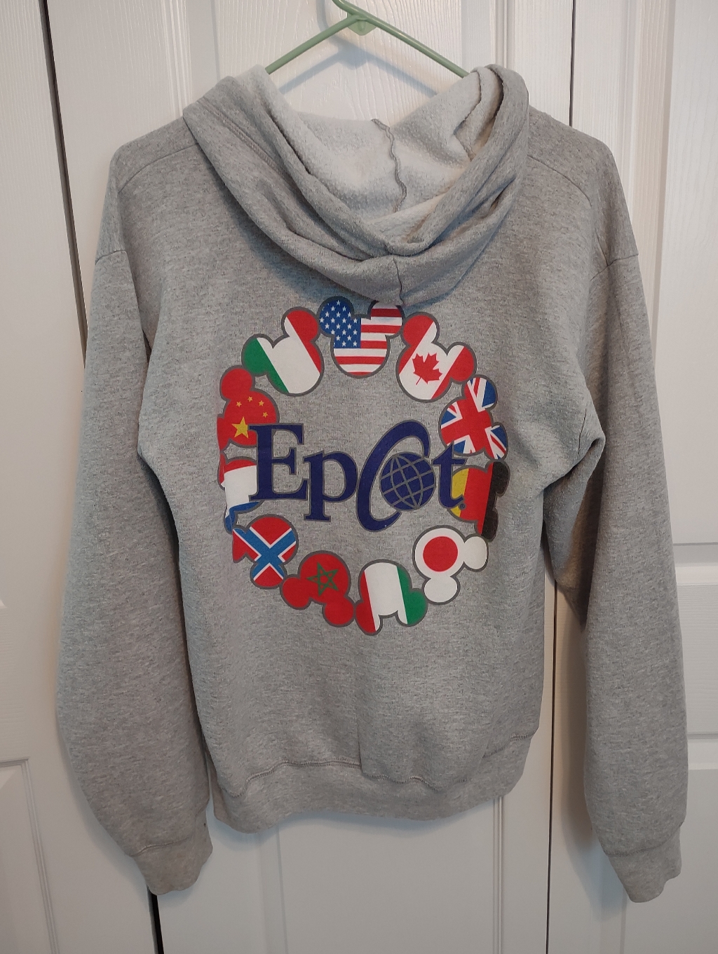 Vintage Disney Epcot “One Mouse One World” Grey Hoodie Sweatshirt Size Small